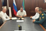 Глава города встретился с участником СВО Э. Муртазаевым
