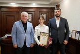 Отмечены успехи школьницы Хадижат Магамдеровой