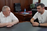 А. Халилов встретился с участником СВО А. Аседовым