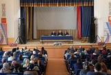 Мэр встретился с родителями выпускников