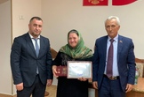 Огнинец Э. Мукаилов получил звание «Народный герой РД»